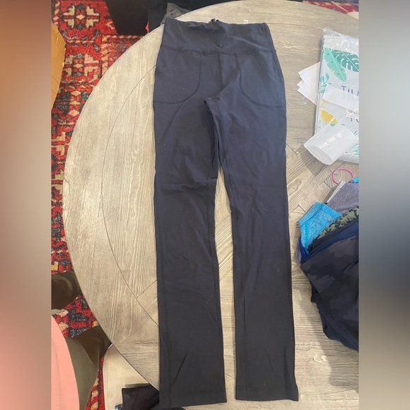 Lululemon Full-Length Yoga Pants High-Rise Waistband Two Front pockets Black W 6 - Picture 3 of 6